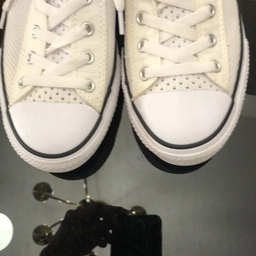 CONVERSE ALL STAR SNEAKERS MENS-BOYS SIZE 6